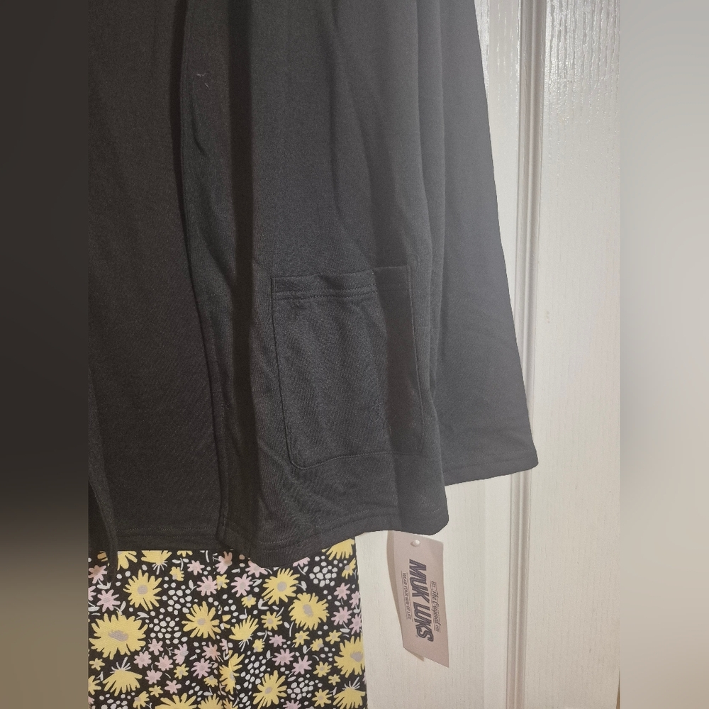 NEW! MUK LUKS Floral 3 PIECE Print Pajama Set - Black and Yellow - Picture 7 of 9